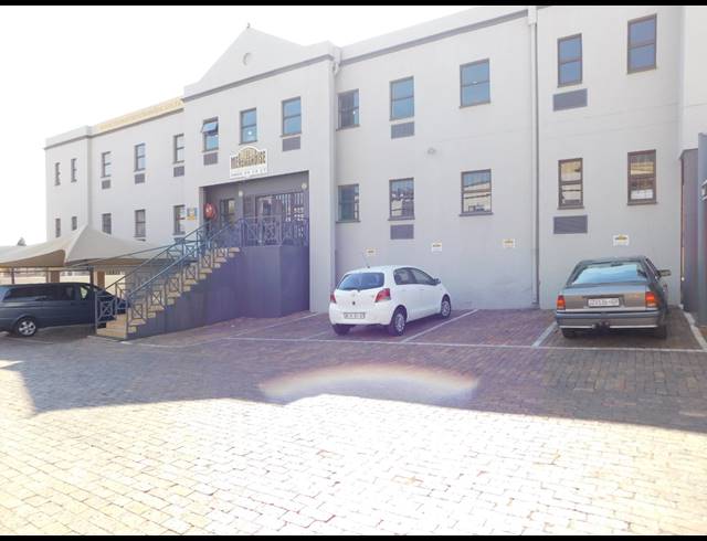 750M² OFFICE FOR SALE IN FERNDALE